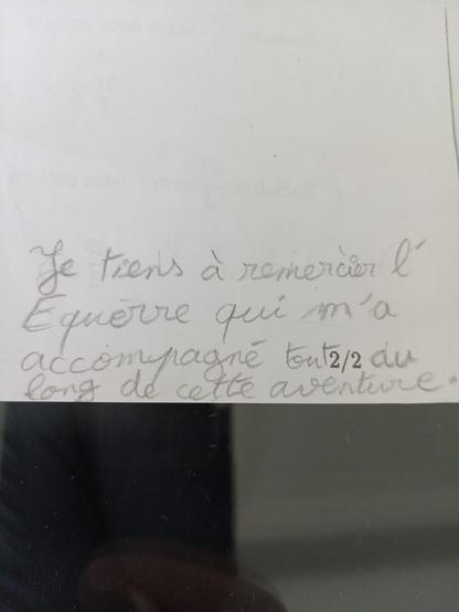 Texte d'un élève sur une évaluation de géométrie
"
Je tiens à remercier l'Equerre qui m'a accompagné tout au long de cette aventure.
"