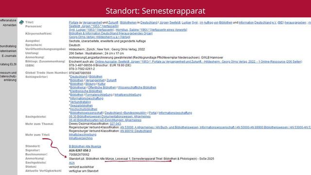 Kataloganzeige des Titels "Portale zu Vergangenheit und Zukunft" mit Hinweis auf Sonderstandort Semesterapparat, markiert mit rotem Pfeil und roter Linie.