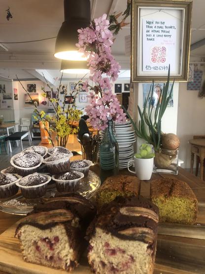 Banana berries cake is one of the most popular Muff cakes. 
Our orange & chia seeds cake is already known internationally. Such a good treat! 
Homemade from scratch using honest ingredients.