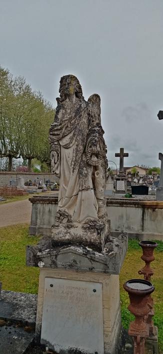 Une statue représentant un ange