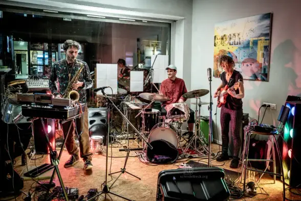 Training feat. Ruth Goller - Photo: Schindelbeck