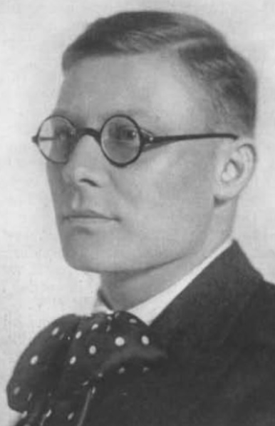 Fotoportret van Antoon Coolen, circa 1938. Bron: Wikimedia Commons PD. Link: https://commons.wikimedia.org/wiki/File:Antoon_Coolen.jpg