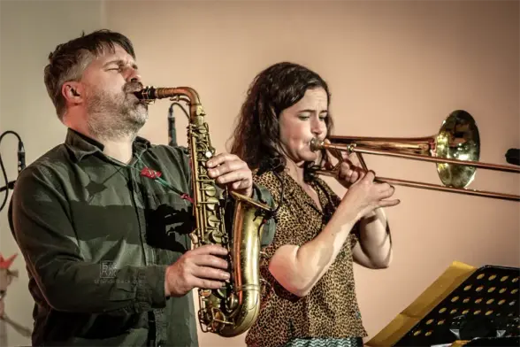 Wanja Slavin - Shannon Barnett - Photo: Frank Schindelbeck Jazzfotografie