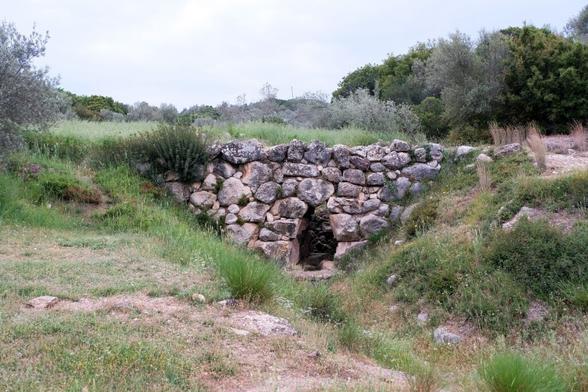 Le-pont-de-Kazarma-l-un-des-plus-vieux-ponts-du-monde-pont-de-arkadiko-1