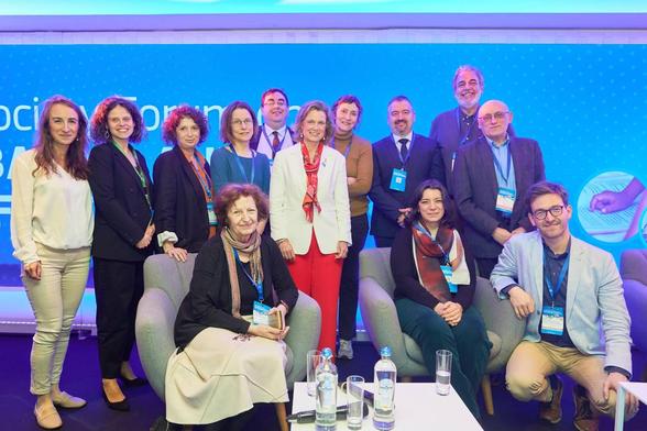 Cláudia Ninhos with other participants in the Civil Society Forum on Combating Anti-Semitism. Photo by Christophe Licoppe.