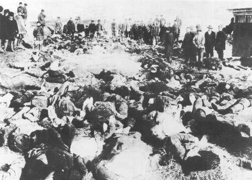 The victims of the Lena massacre, scattered on the ground. By Unknown author - Transferred from ru.wikipedia to Commons by Innv., Public Domain, https://commons.wikimedia.org/w/index.php?curid=7037658