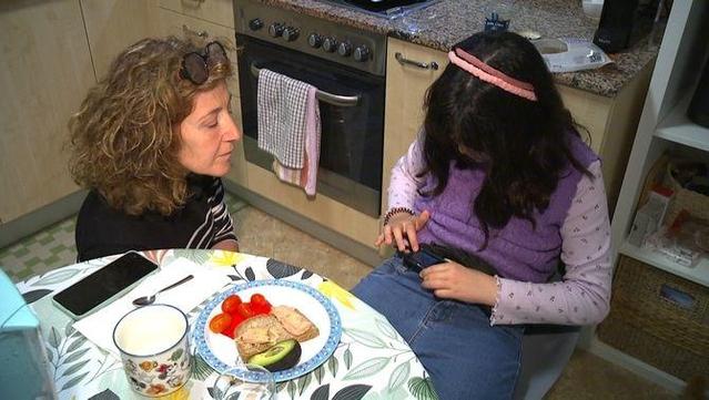 La Bruna controla els grams d'hidrats de carboni que pot menjar (3Cat)