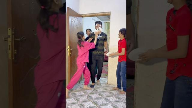 زوجتي وبناتي بسيطه اني الكم هههههههههه هههههههههههههههههه