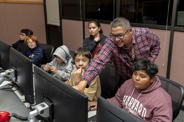 NASA_experts_engage_with_students_during_National_Aviation_History_Month_(AFRC2024-0178-095).jpg