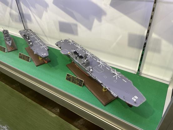 Models of JMSDF “helicopter” carriers