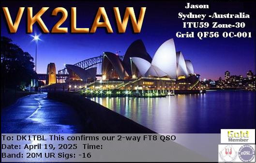 QSL-Karte (Bestätigung des FunkkontaktS) der australischen Station VK2LAW. Das Bild zeigt eine Nachtaufnahme der Oper in Sydney.