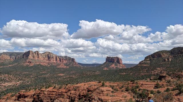 A picture of rock formations in Sedona AZ.