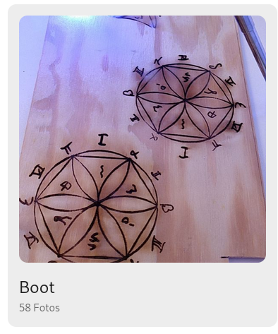 Dasselbe Holz, nähere Aufnahme. Nun angeblich als Boot erkannt.