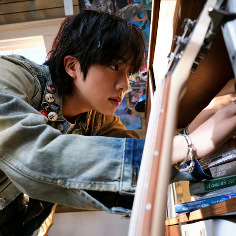 Jin choosing records