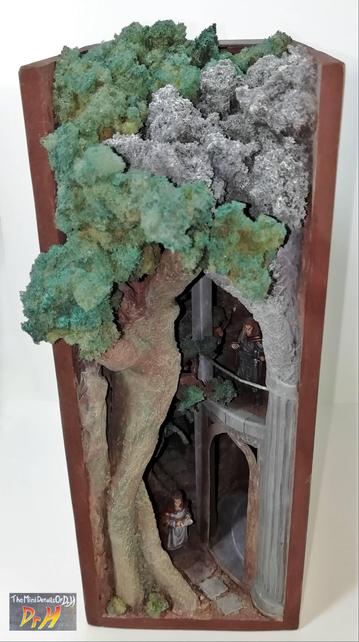 Front view of the Mirkwood Book-Nook.