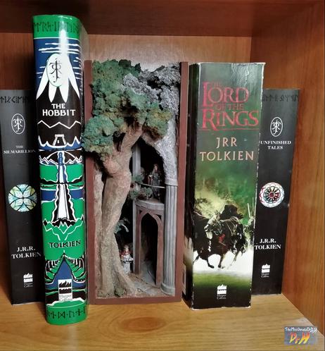 The Mirkwood Book-Nook sit between the J.R.R.Tolkein Lord of the Rings books.
