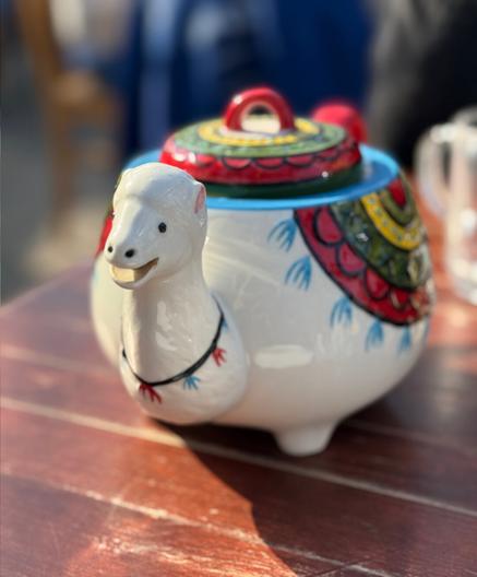 Tea pot Alpaca themed