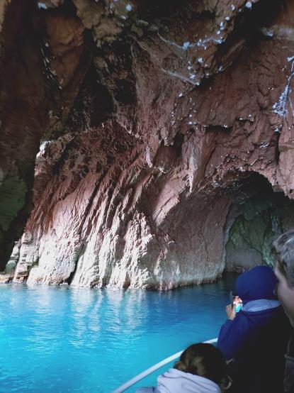 Petite visite d'une grotte