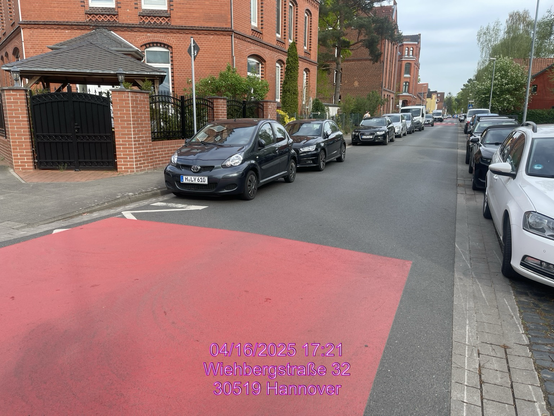 Verfehlung gemäß dem RadverkehrPlan 3.0- Sicher - Konfliktfrei- Gleichzeitig <> Gegenläufig Verkehr nicht Möglich- Veloroute 08 - Fahrradstrasse
