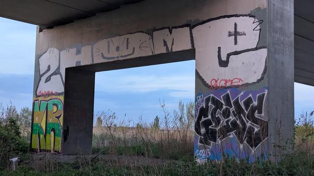 KR, (Tosok, Stoke) 2HOME, GEINS