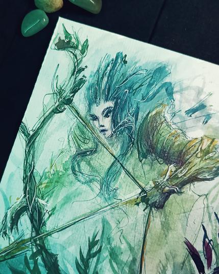 Illustration à l'encre acrylique d'une archère agile, les cheveux flottant au vent, bandant un arc fait de branches. Elle est partiellement cachée par une végétation dense aux tons de vert et de turquoise.