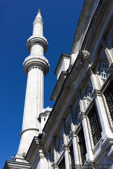 Nuruosmaniye Mosque, Istanbul, Turkey.