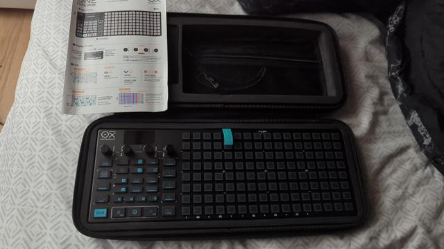 device in case with quick guide