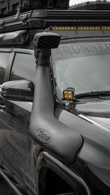 Snorkel with air scoop