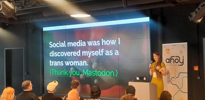 Aendra about the relevance of mastodon at ahoy confernce