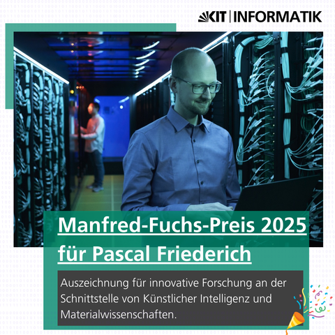 Pascal Friederich in Serverraum arbeitet an einem Laptop