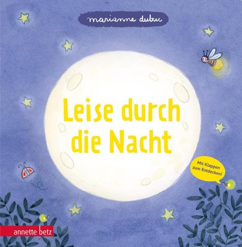Ein Vollmond vor einem Sternenhimmel - umschwirrt von Glühwürmchen und Nachtfaltern