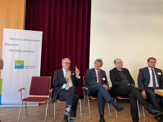 Eric Oehlmann, Leiter der GDWS bei der Podiumsrunde anlässlich des Festaktes "Zehn Jahre Masterplan Ems 2050".