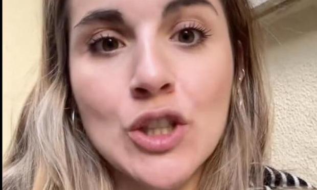 Ani, la camarera española que ha narrado en TikTok un caso de acoso. (TIKTOK)