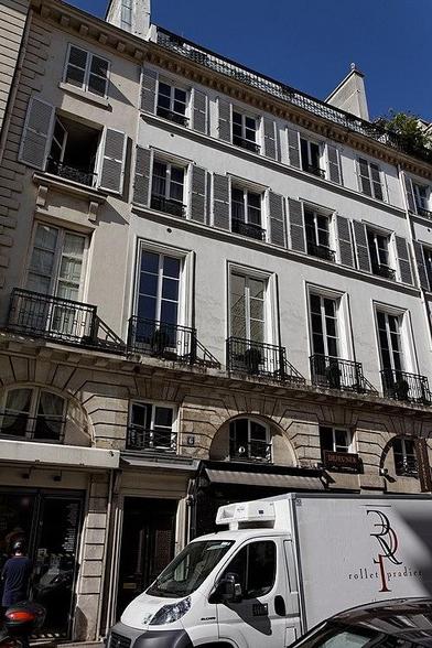 Immeuble à #Paris7 (#Paris) Construction 4e quart XVIIIe siècle. La façade sur rue et la toiture correspondante : inscription par arrêté du 19 octobre 1959.
Suite 👉 https://monumentum.fr/monument-historique/pa00088763/paris-7e-arrondissement-immeuble
#Patrimoine #MonumentHistorique
Photo CC-BY-SA 4.0 : Thesupermat