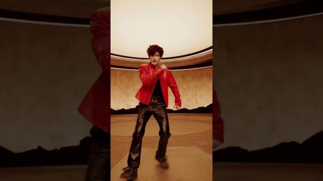 Dance from Ren Jialun🕺🏽#任嘉倫 #RenJialun #中國電視劇 #cdrama #TheDemonHuntersRomance #UnderThePower #shorts