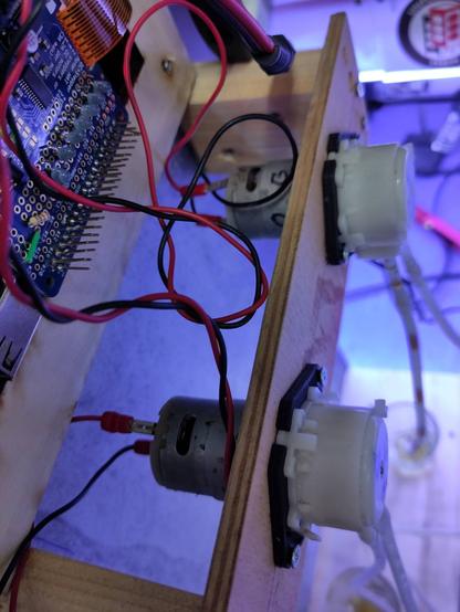 Some wires and background pictures ofbthe build up