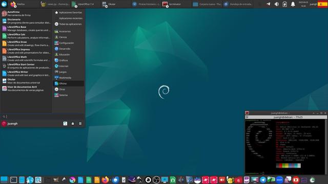 Captura de pantalla de un escritorio GNU Linux con el logo de Debian al centro.