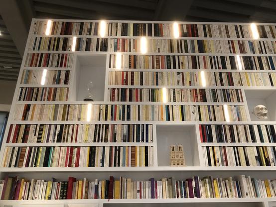 Bibliothèque géante au château de Villers-Cotterêts