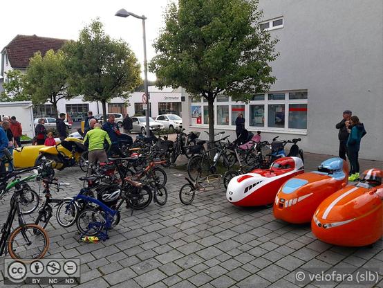 Spezialräder wie Falträder, Liegeräder, Velomobile