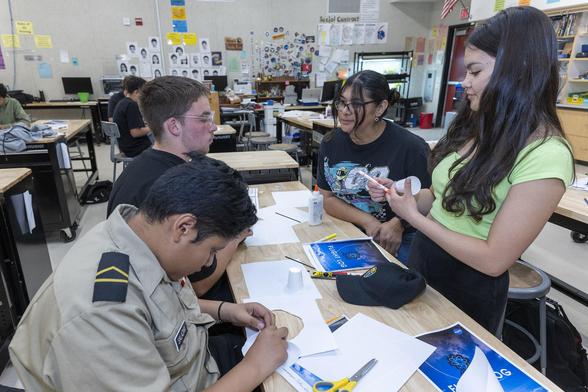 NASA_Platform_Connects_Classrooms_and_Communities_(AFRC2025-0067-108).jpg