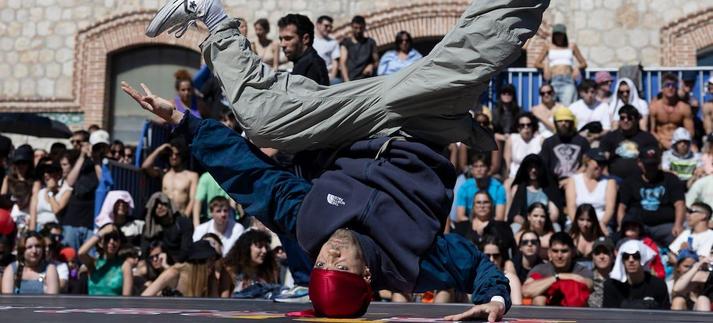 Nando Baw, breaker, participando en la BC One Cypher en Madrid / Jacobo Medrano (Red Bull)