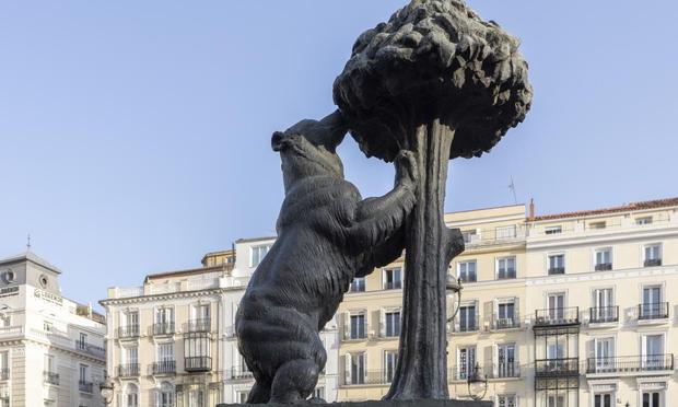 La estatua del oso y el madroño en La Puerta del Sol de Madrid. (Getty Images)