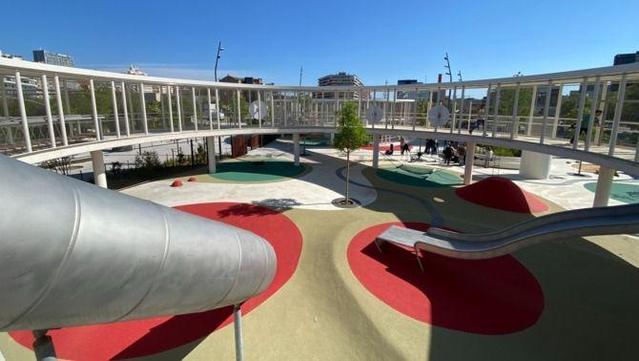 L'àrea de joc infantil que té el nou parc de les Glòries (3Cat)