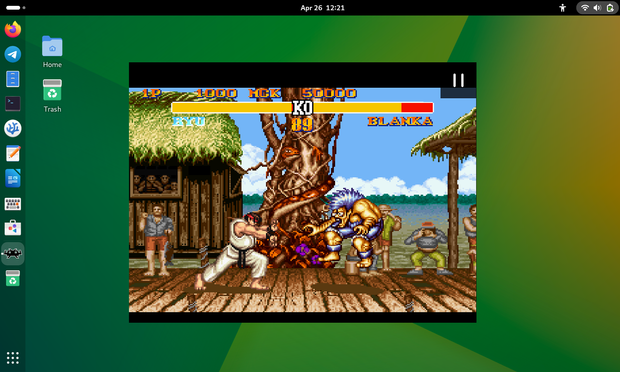 Street fighter 2 turbo running with bsnes, #Nintendo SNES emulator. The fight has just begun, Ryu's magnificent Hadoken, Blanka couldn't avoid it!