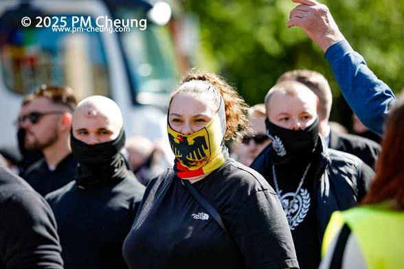 Hier sind Nazis zu sehen, jede Menge Nazis.
