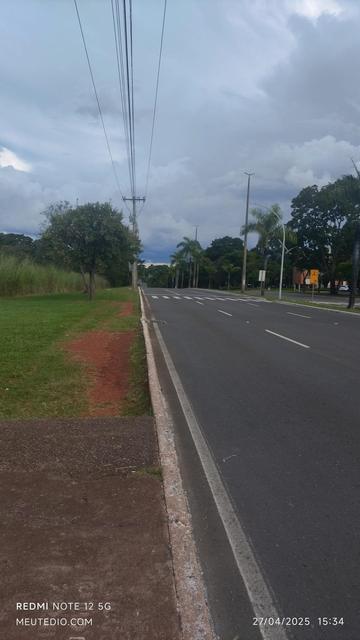 L2 Norte, na altura 14, onde tem prédios luxuosos nas 400 e mato nas 600.