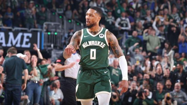 We all know where this picture is from. You are overdue for a 30 ball Dame, and tomorrow is the day you show them what time it is. #BucksInSix (Mr Rivers your cranium is still not safe)
