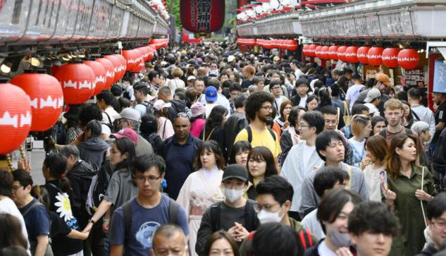 Japan mulls imposition of new tax to combat overtourism