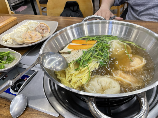 Mandu hot pot
