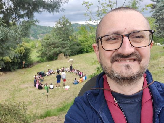 io con in sfondo lupetti e coccinelle